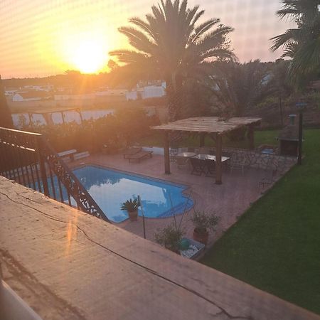 Hostal La Luciérnaga Chiclana de la Frontera Exterior foto